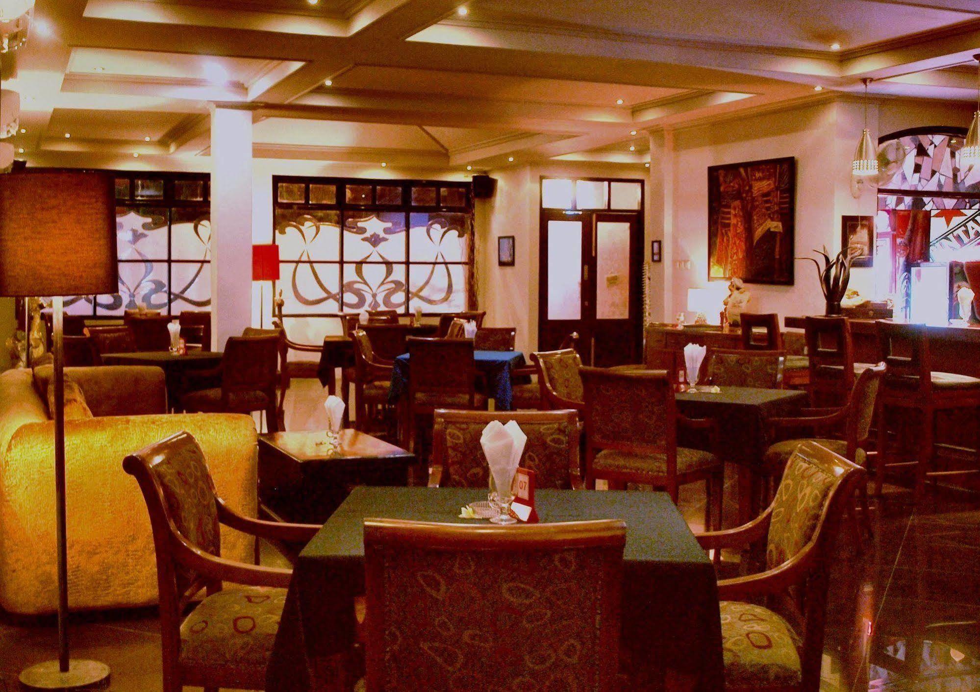 The Gecho Inn Town Jepara Exterior photo
